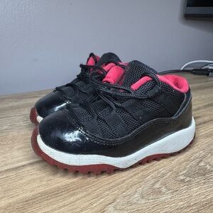 Jordan Kids Black and Red Sneakers